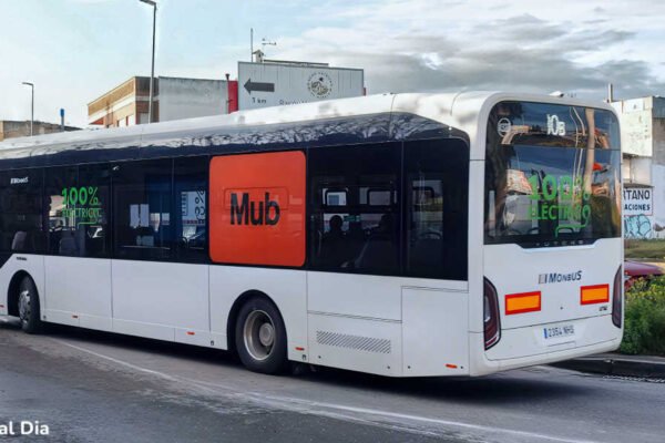 Autobús de la línea 30 de Murcia en servicio por Beniaján