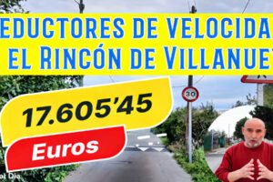 Imagen de uno de los reductores de velocidad en el Rincón de Villanueva, Beniaján, con el título del reportaje y la presencia del periodista en un círculo comentando el proyecto.