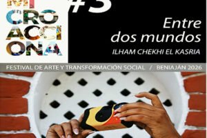 Cartel de Entre dos mundos, proyecto de fotografía e identidad cultural de Microacciona 2026 en Beniaján.
